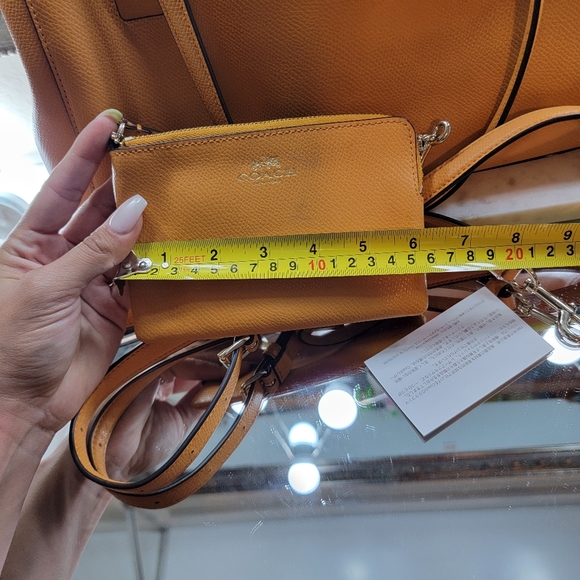 Coach purse and wallet - Picture 9 of 11